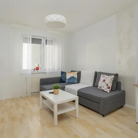 Modern Close To The Centre Of By Renters * 波兹南